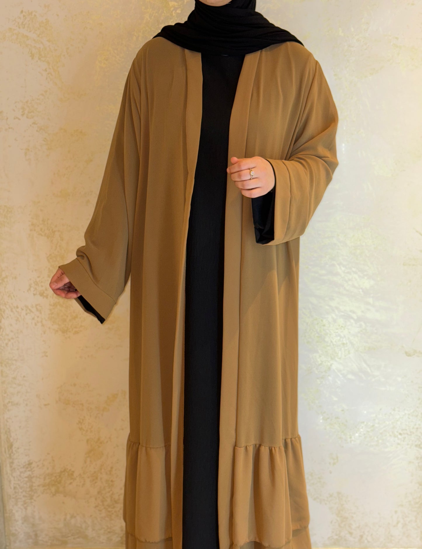 Chiffon Abaya mit Rüschen - Toffee