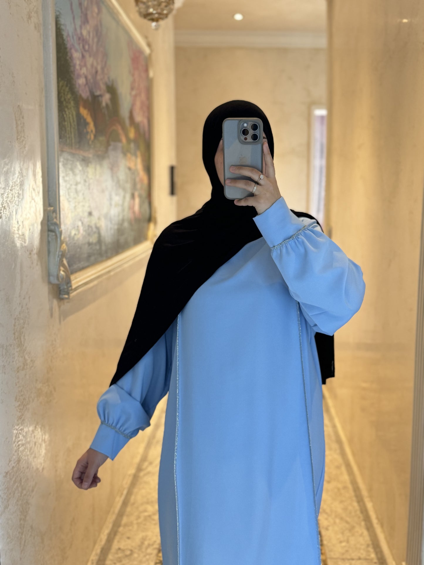 Abaya with gold details