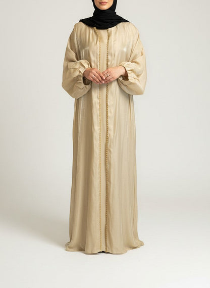 Nesthetics glänzendes Abaya Kimono Set aus Polyester in Beige mit Rundhalsausschnitt und Gürtel, ideal als Abendkleid.