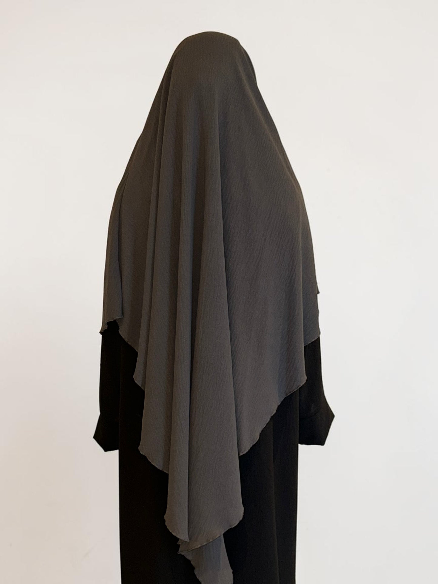 Nesthetics Jazz Khimar in Dunkelgrau, aus Jazz-Material, elegant und bescheiden, 120 cm lang.