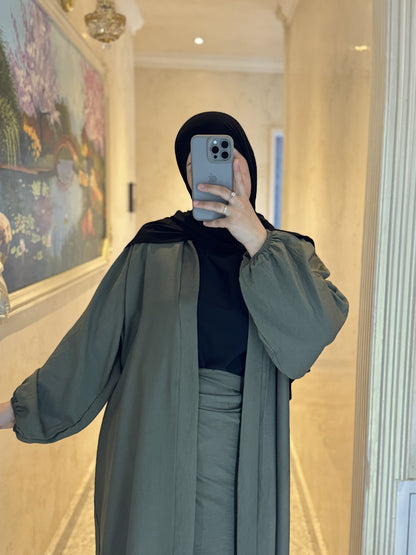 Nesthetics Set aus Wickelrock und Kimono in Khaki, 80% Viskose, 20% Nylon, mit Ballonärmeln