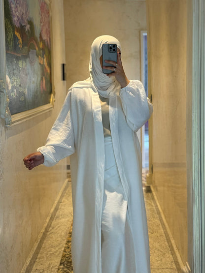 Nesthetics weißes Wickelrock- und Kimono-Set aus Viskose-Nylon-Mischung mit Ballonärmeln